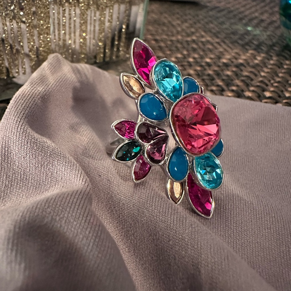 RARE Swarovski Cardinal Pink and Blue Gemstone Floral Ring - Size 52/6 - Picture 4 of 6